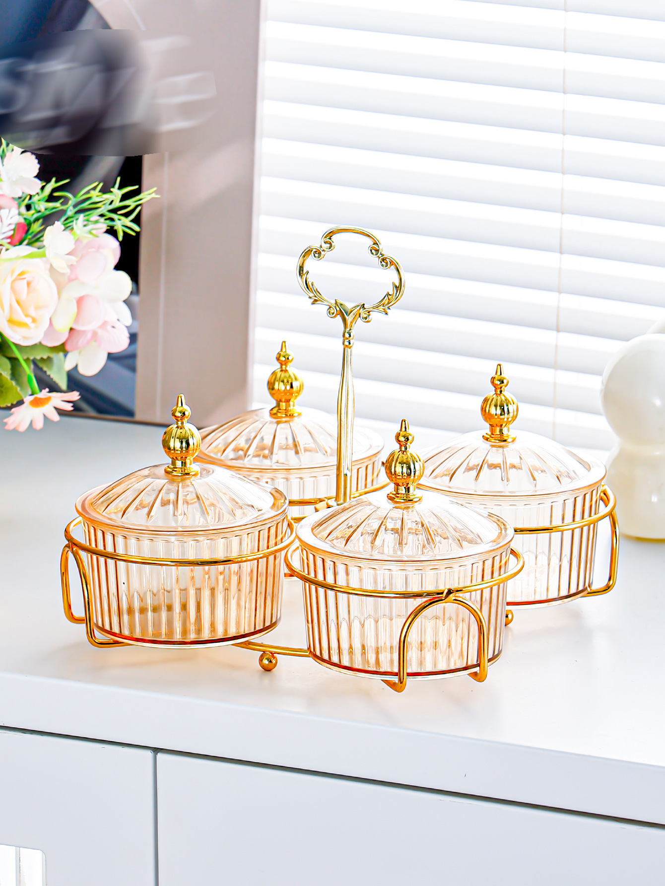 北欧干果碟零食盘小吃碟透明圆形水果盘点心分格盘铁艺带盖盒详情5