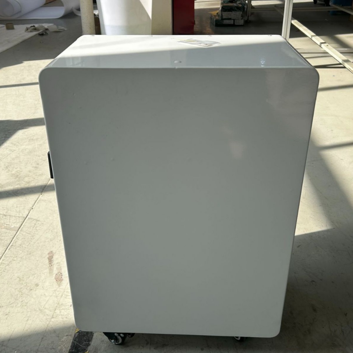 Cross-border foreign trade white floor-standing photovoltaic energy storage battery 25.6V300Ah lithium iron phosphate 7.5 KWH power supply equipment pic 6