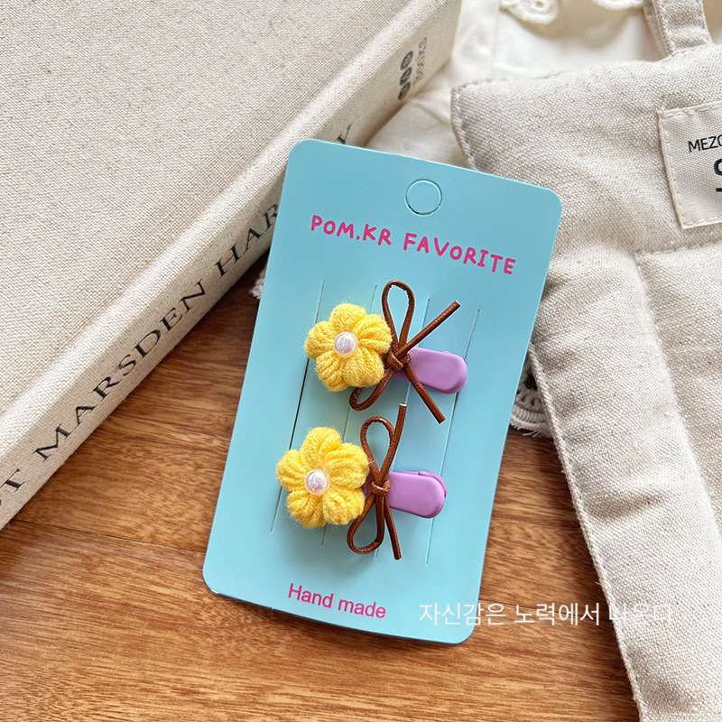 A new Korean knitted sweater, fashionable and cute, colorful flower bow clip, bangs clip, and a pair of broken hair clips for girls pic 12
