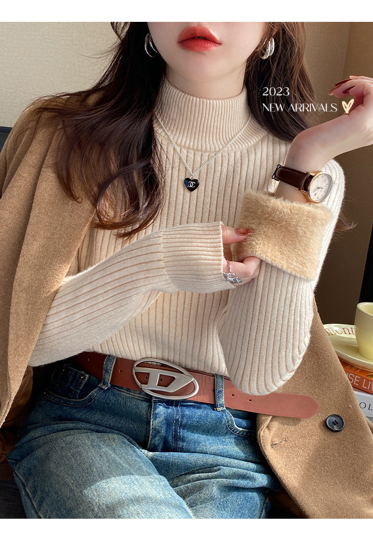 For women in winter, add a thick one-piece fleece jacket. For autumn and winter, pair it with a semi-high neck knitted base layer and a white warm top pic 28