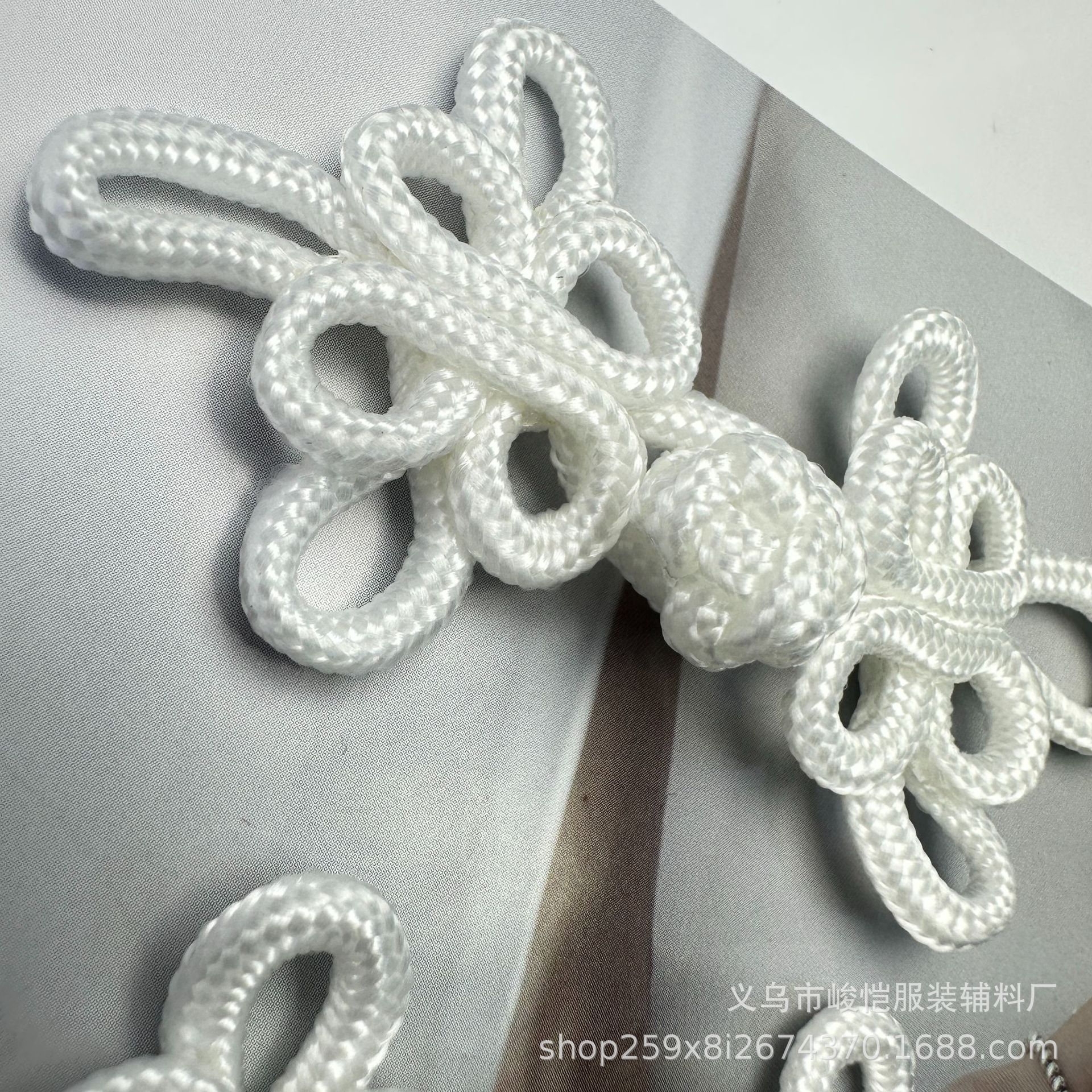 旗袍纽扣蜻蜓扣子手工钉珠珍珠水晶盘扣中式礼服马面裙手工装饰扣详情4