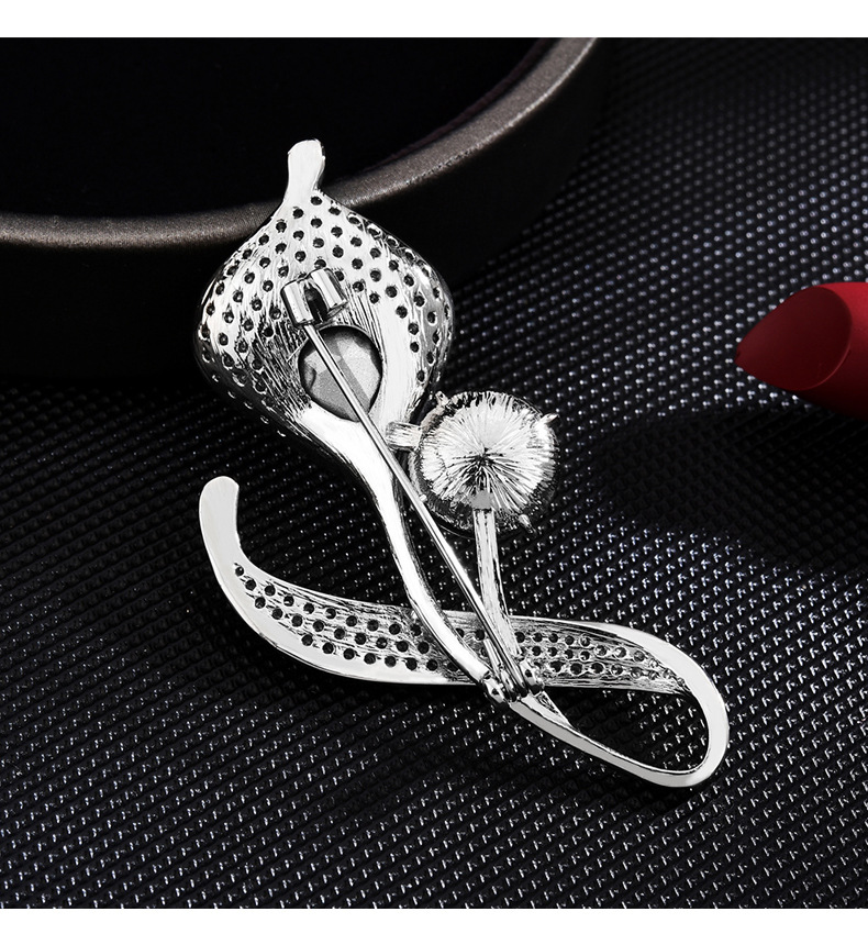 韩版时尚锆石女高档西服花朵胸花简约别针大衣配饰马蹄莲胸针配饰详情24