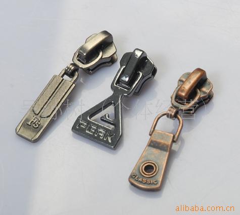 伟兴辅料有机玻璃钻石拉链头优质双头手袋箱包饰品吊坠详情4