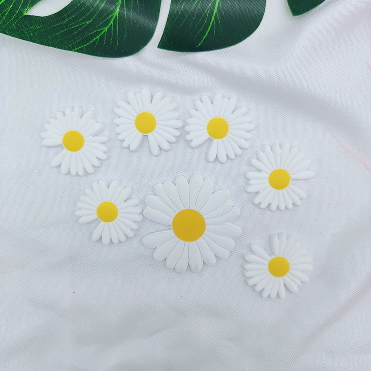 Cute little Daisy cartoon patch PVC soft rubber small flower phone case hair clip DIY accessory in stock wholesale, other categories and styles diverse Specification image