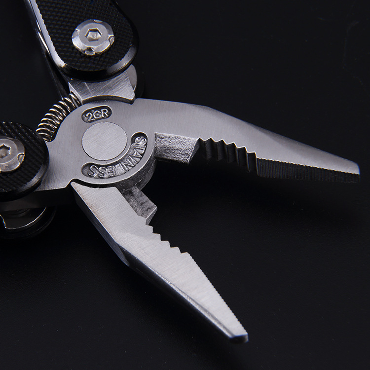 All-steel combination tool pliers, high-quality outdoor camping hardware products, foldable multi-functional knife pliers, exquisite, practical and durable tool pliers Specification image
