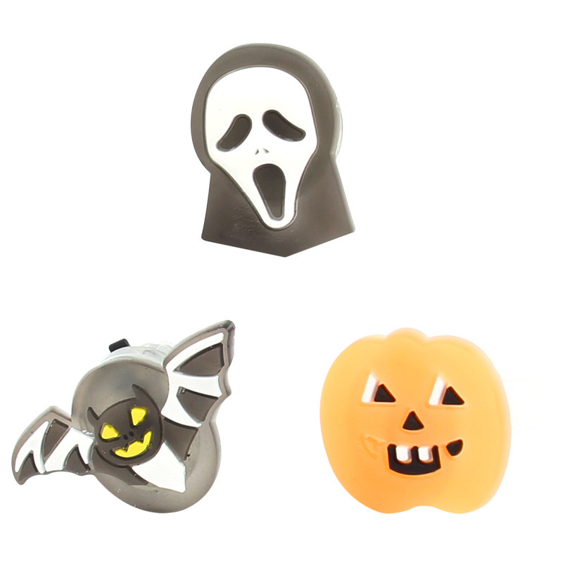 Halloween special PVC soft glue skull LED flash light ring pumpkin glow-in-the dark bracelet children's toy thriller fun ring gift Item Picture