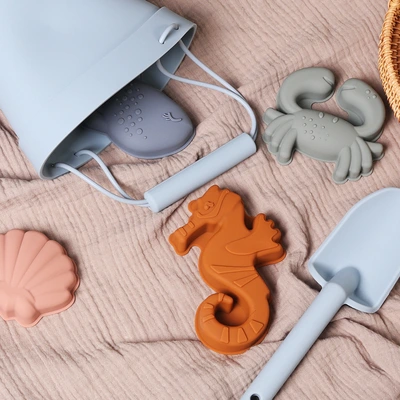 Children's silicone beach bucket set baby sand shovel bath water play tool Parent-child interactive water toy beach bucket fun thumbnail
