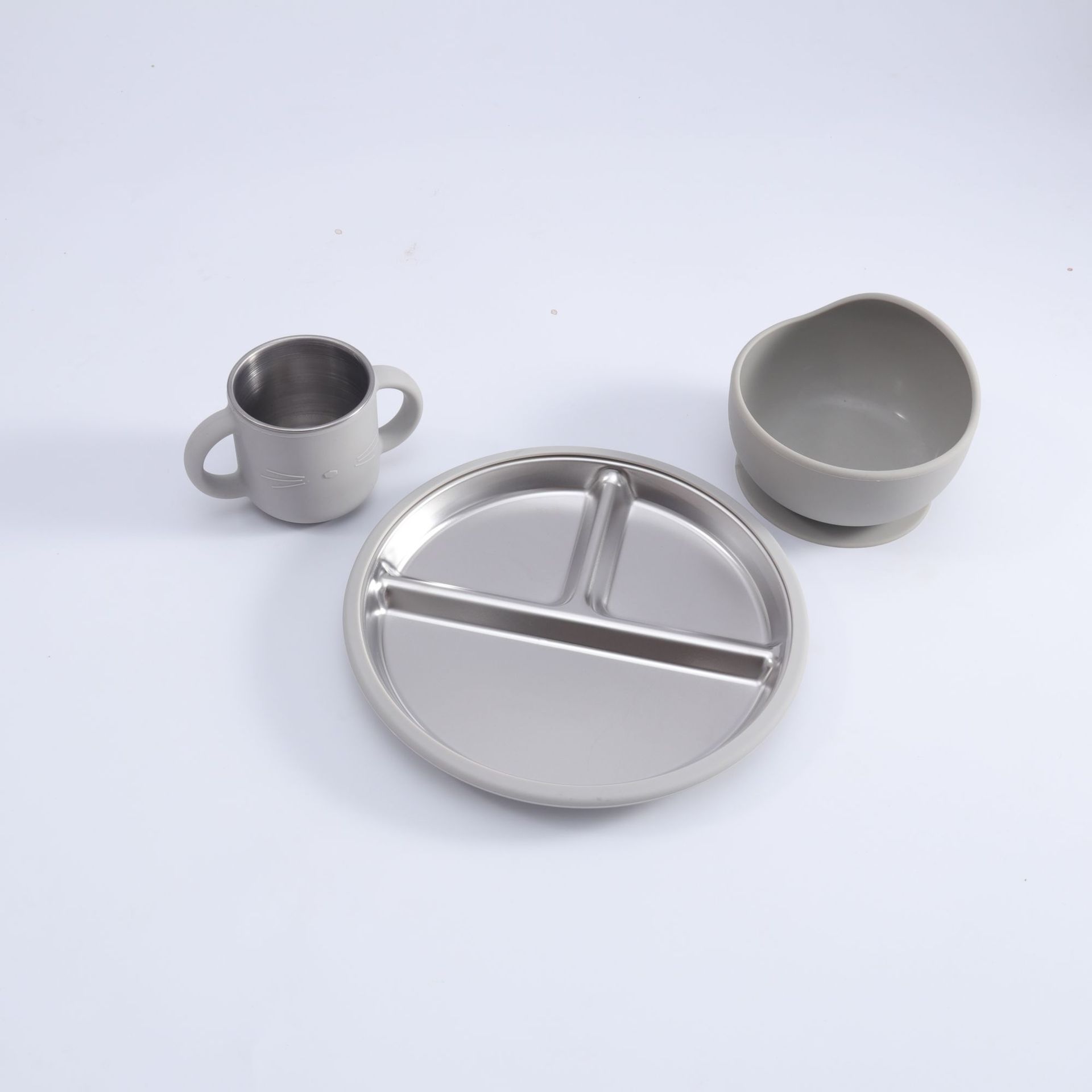 Cross-Border Fall-Proof Children's Complementary Food Tableware Stainless Steel Three-Panel Plate Separate Plate Dining Room Dining Plate Feeding Tableware Plate Application Scenario