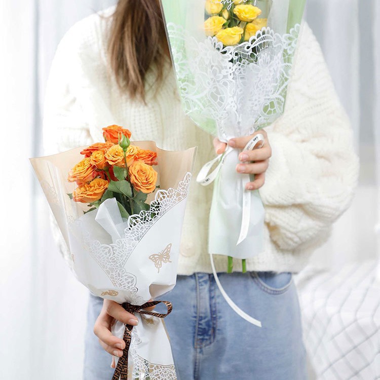 New romantic lace bouquet bags, transparent rose packaging bags, multi-flower wrapping bags, diy floral decoration products Application Scenario