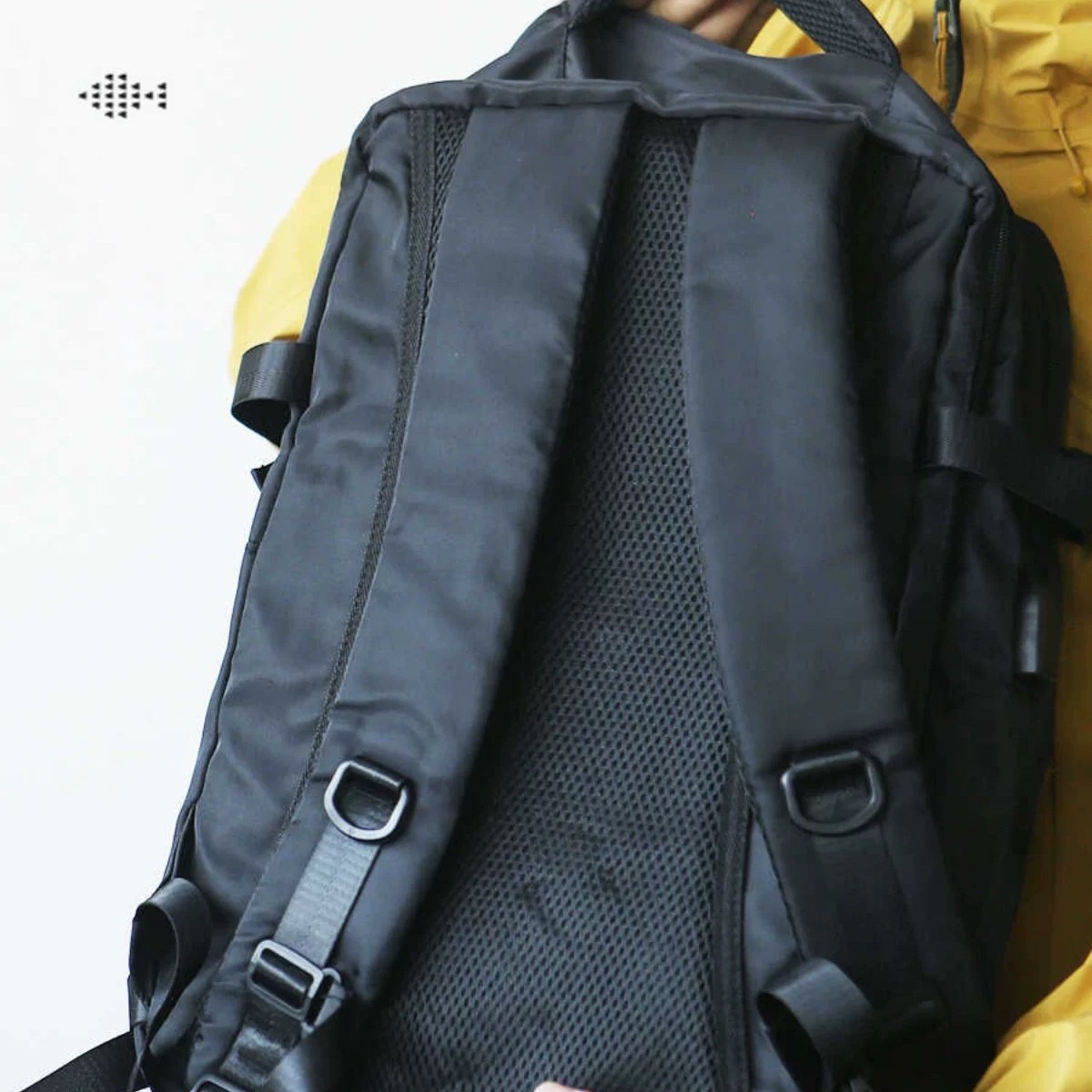 双肩背包实物图