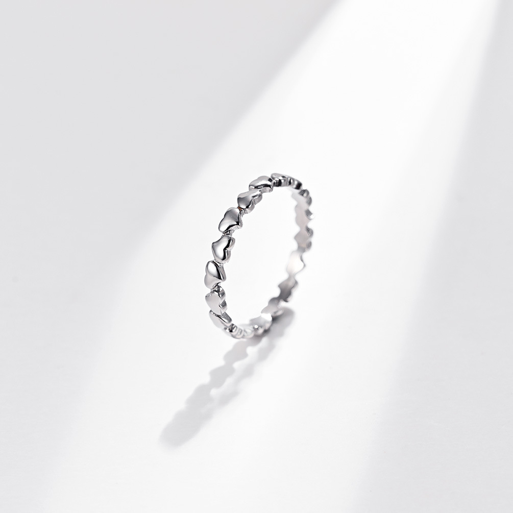 Amazon cross-border wholesale women's simple heart-shaped titanium steel tail ring, stackable stainless steel jewelry, exquisite and fashionable tail ring, hand band decoration details Picture