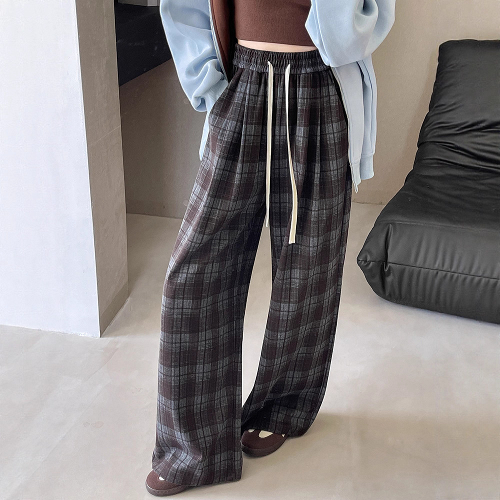 咖啡色格子裤女秋季2025新款宽松bf慵懒风休闲阔腿磨毛直筒裤子