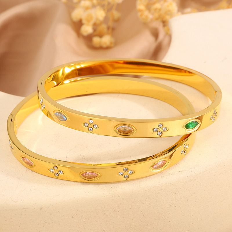 2025 New product: European and American light luxury style diamond-encrusted waterproof bracelet, colorful eyes, four-leaf clover stainless steel women's bracelet, unique design Specification image