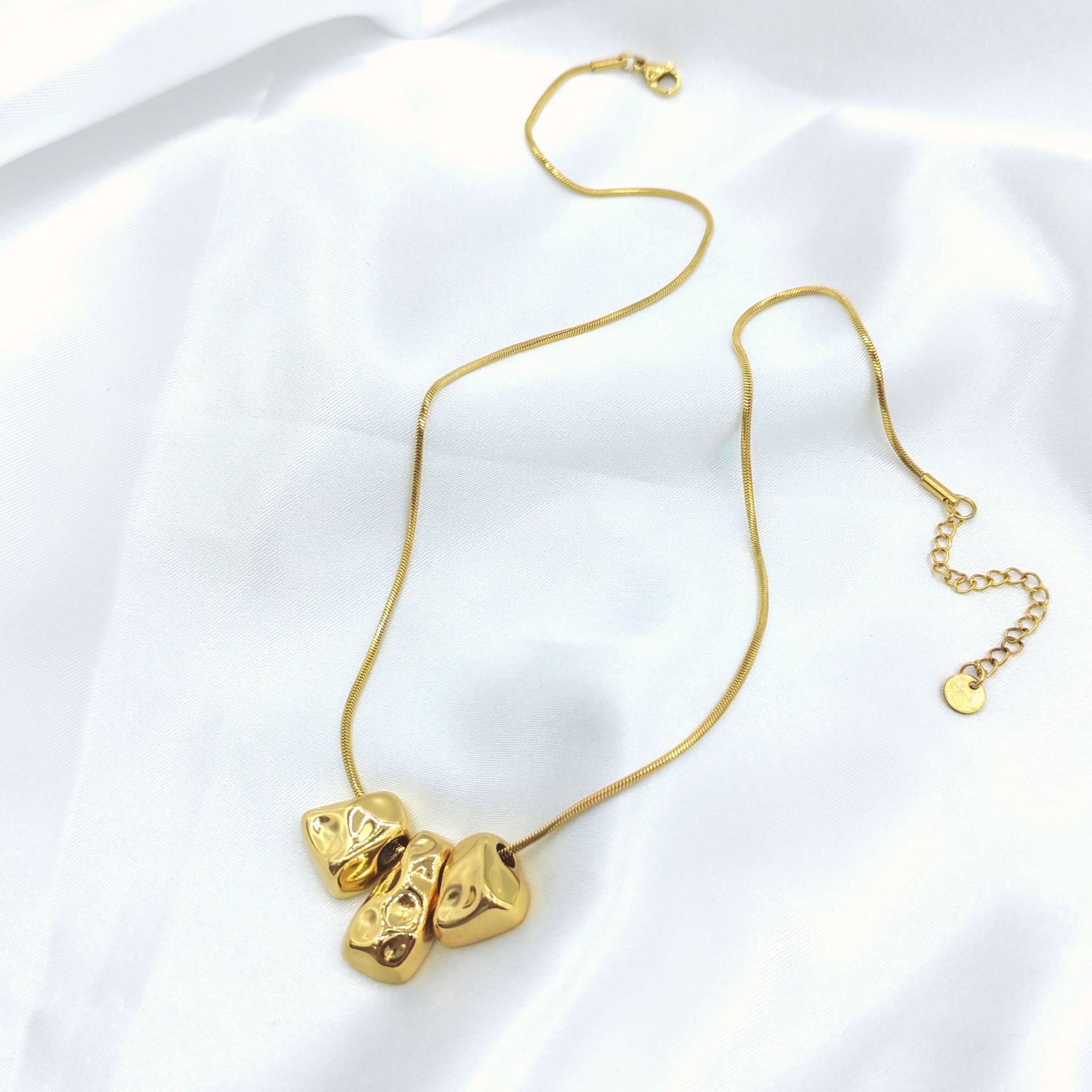 潮流不锈钢镀金几何简约精致项链 时尚百搭小众女性饰品配饰 简约设计感优雅气质提升