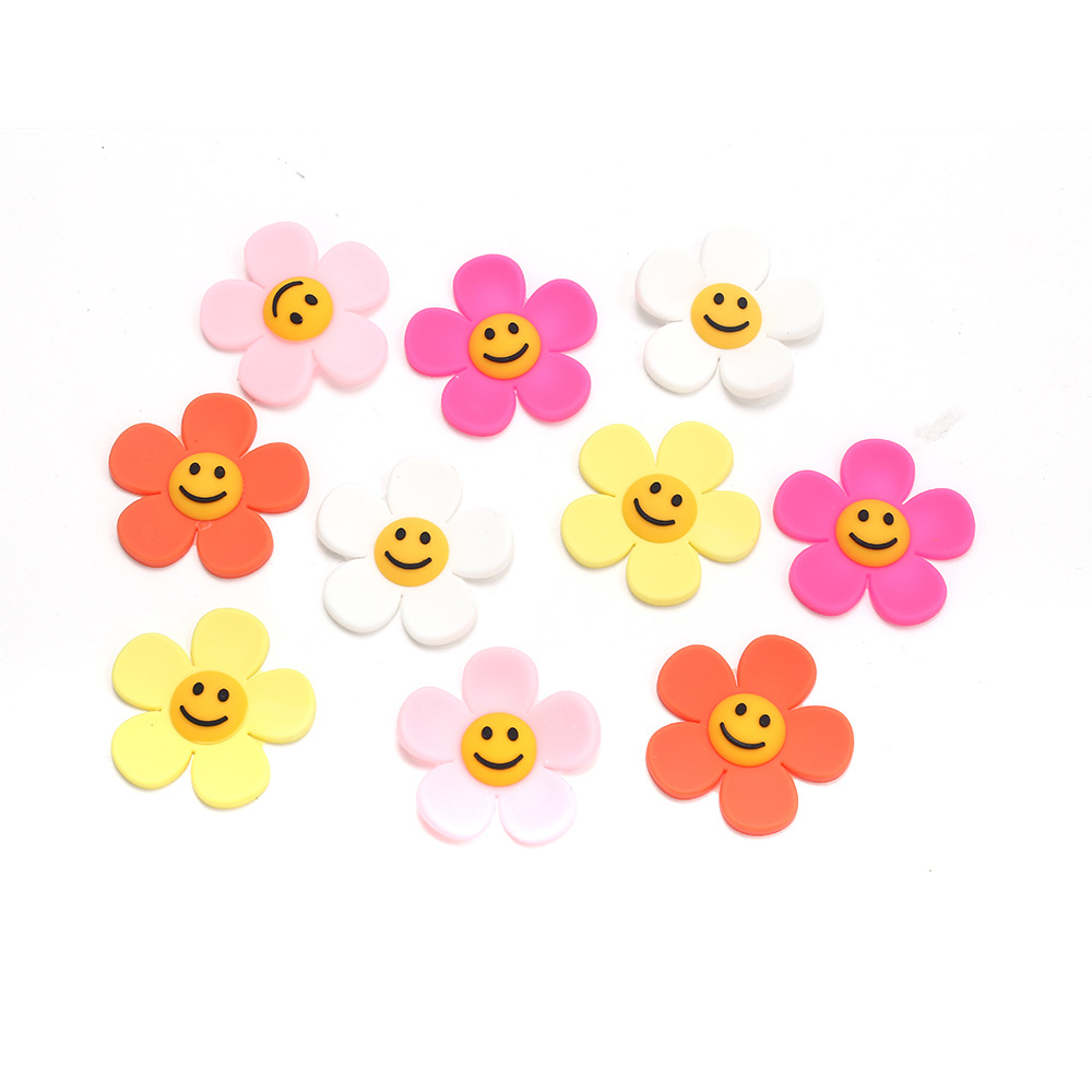 Sunflower pattern PVC soft glue DIY jewelry accessories Cute storage box Mobile phone case refrigerator sticker Crocs hair accessories patch Creative handmade diy jewelry materials Item Picture