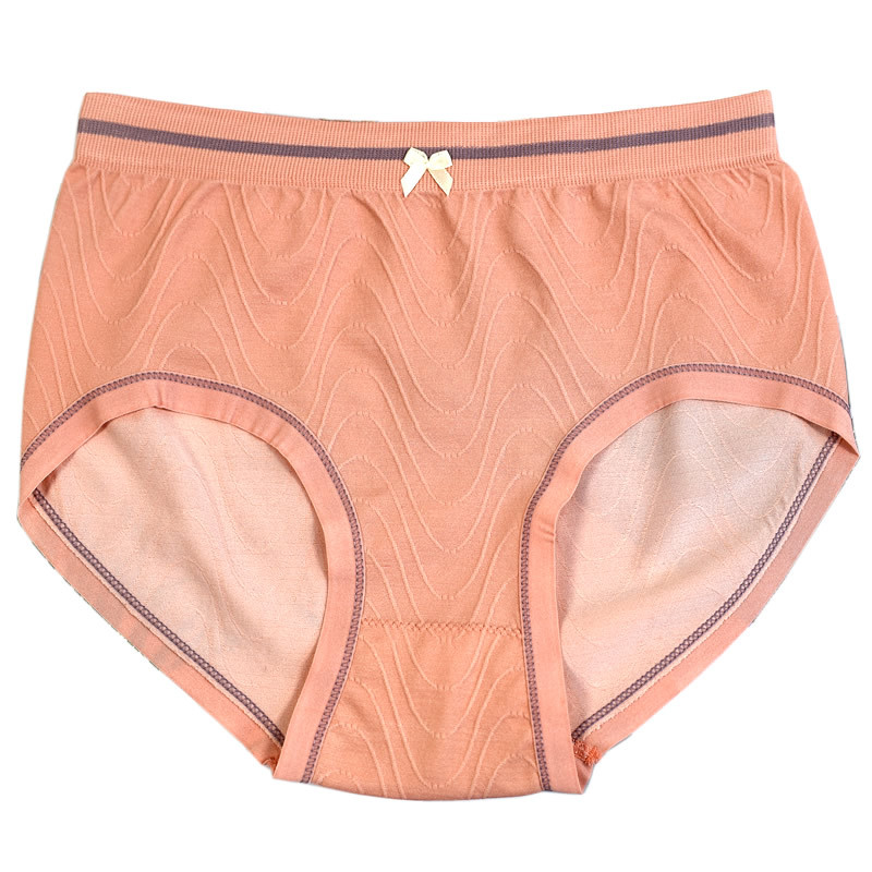 Mulberry silk women's underwear, pure cotton antibacterial crotch seamless sexy high-elasticity triangle pants, seamless women's triangle underwear wholesale, women's comfortable breathable underwear Item Picture