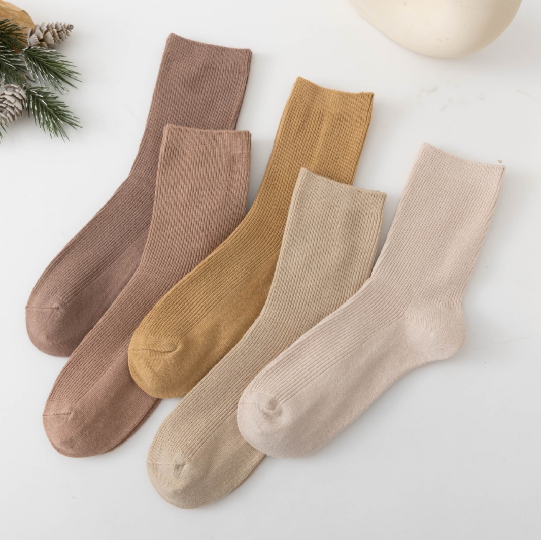 Nueva colección de otoño de la reina calcetines de caña media de algodón cómodo no le pie color sólido korean series casual exquisita mujer calcetines de fábrica venta directa otro surtido disponible Application Scenario