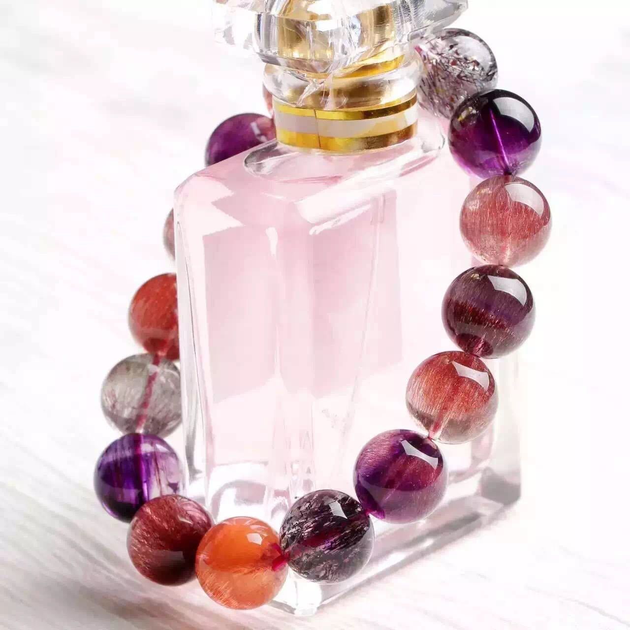 Lingyun Crystal Natural Crystal Bracelet, Super Seven Blackcurrant Fairy Purple Hair Crystal Gold Strawberry Bracelet and jewelry, fashionable and trendy Specification image