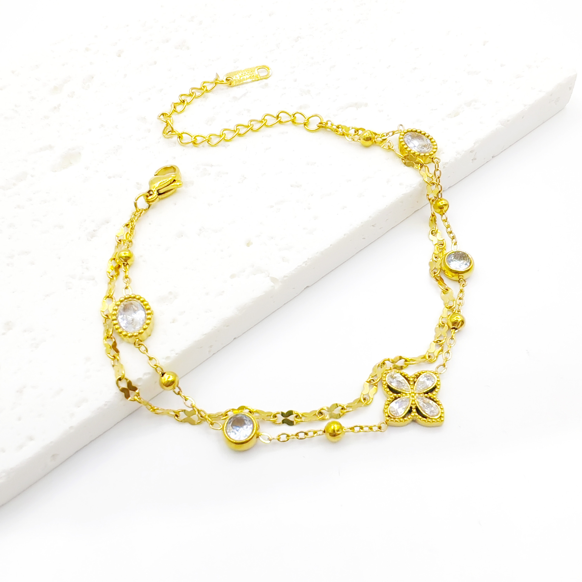 Cross-border European and American style 18K gold diamond-encrusted four-leaf clover bracelet, high-end feel, double-layer design, non-fading, handcrafted from stainless steel, factory direct sales Item Picture