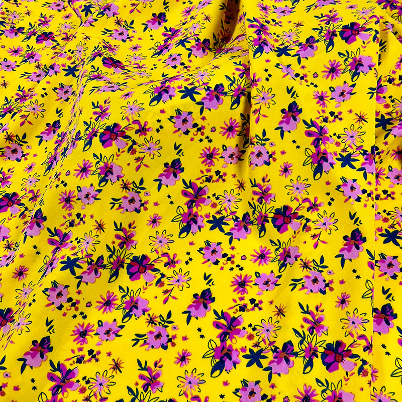 Small floral print dress, four-sided elastic fabric, export clothing, T-shirt, accessories, bags, colored woven jacquard fabric Application Scenario