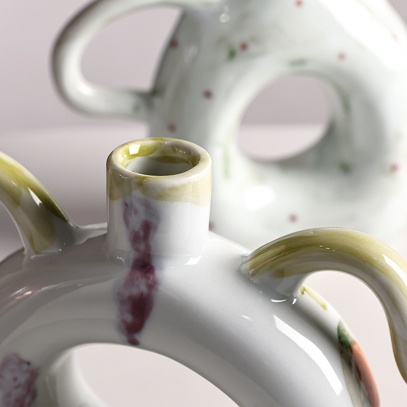 Cream-style ear vases, ceramic ornaments, living room entrance decoration, flower arrangement, high-end style, ins flower vases, table handicrafts Application Scenario