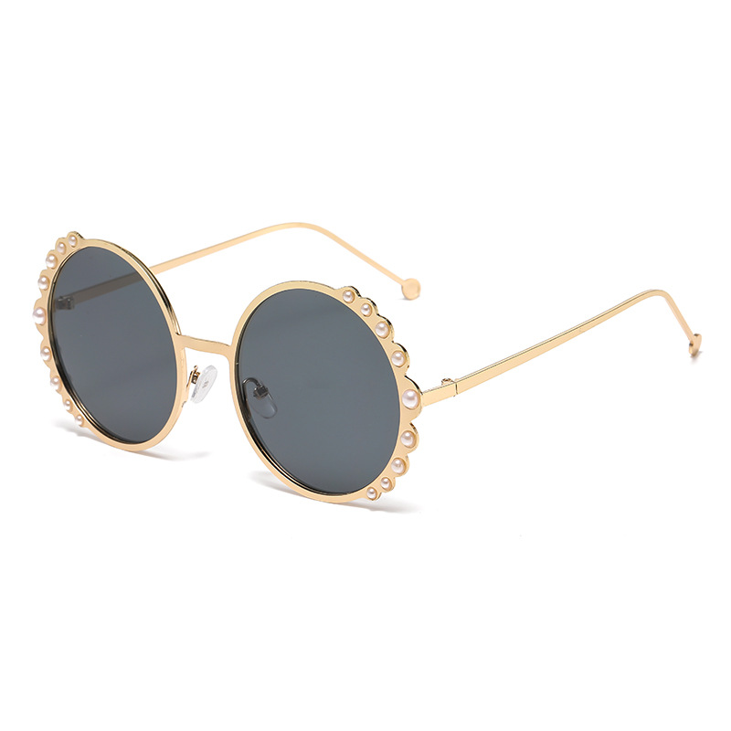 Metal round-framed pearl-decorated sunglasses for women are fashionable and cute. Floral sunglasses are a must-have for summer fashion and sun protection Item Picture