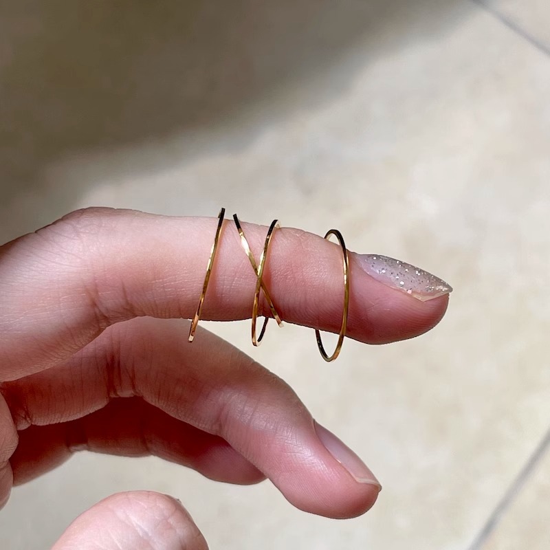 A niche design titanium steel ring with a smooth and simple finish, a light luxury food ring. 0.5mm extremely thin layered plain ring ring, a fashionable and trendy jewelry accessory for women Specification image