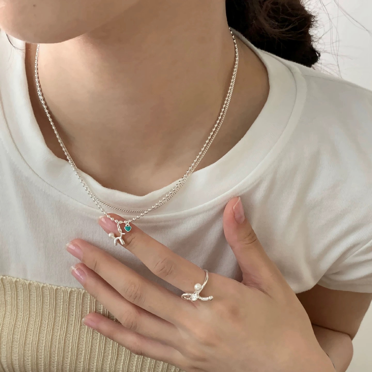 Korean InS-style S925 sterling silver double-layer balloon dog resin heart-shaped necklace, a unique and simple design accessory for women Item Picture