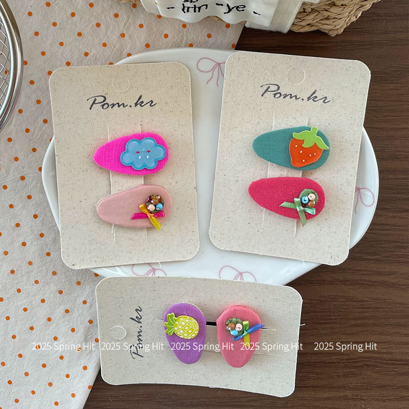 New Korean-style cloud children's hair clip, side broken hair bangs clip, bow, girl fruit series double set bye-bye hair accessory Application Scenario