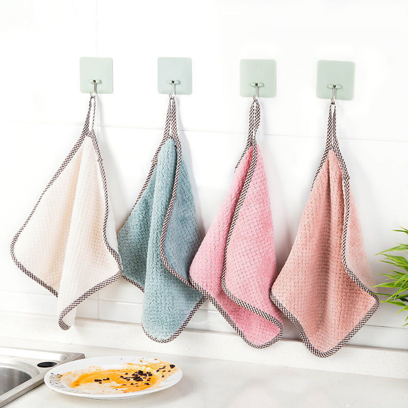 This Multi-Functional Kitchen Cloth Does Not Stick To Oil Or Shed Fibers. It Is A Wall-Mounted Hand Scrubber For Removing Oil From The Stove And Wiping The Table. It Is Also A Scouring Pad And A Dishcloth Application Scenario