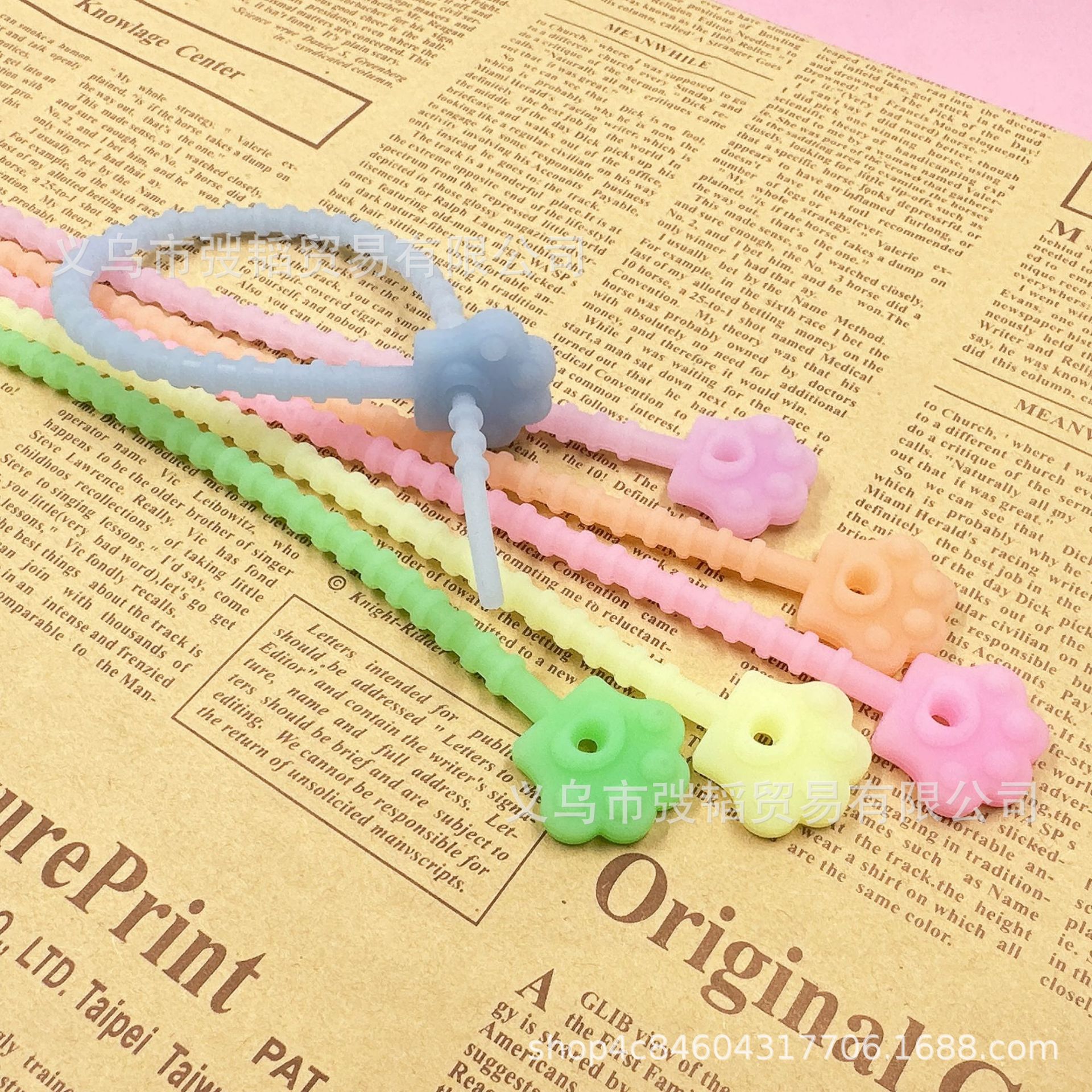Korean version of natural rainbow rope with glow cat claws cat theme transparent fluorescent silicone cable tie handmade DIY accessories hair rope headwear cute creative new full figure