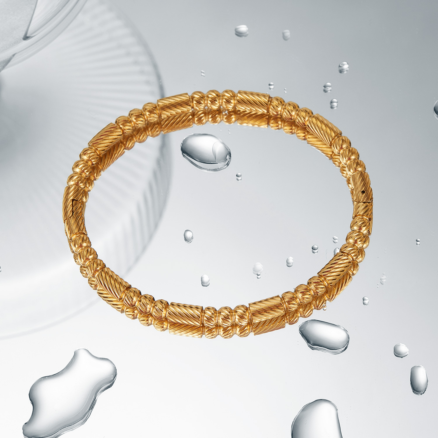 Dongguan titanium steel jewelry ladies' personalized stainless steel bracelet, gold-plated round bead geometric texture design sense bracelet, fashionable and trendy bracelet details Picture