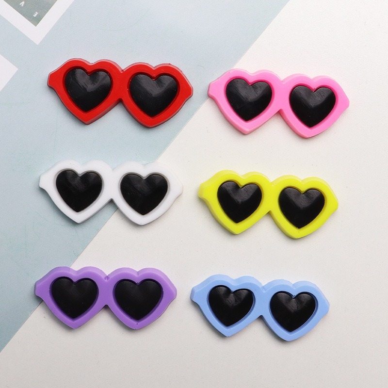 Love glasses storage box PVC soft plastic mobile phone case Crocs buckle DIY wholesale cup stick refrigerator patch Creative diy accessories practical portable protective glasses case full figure