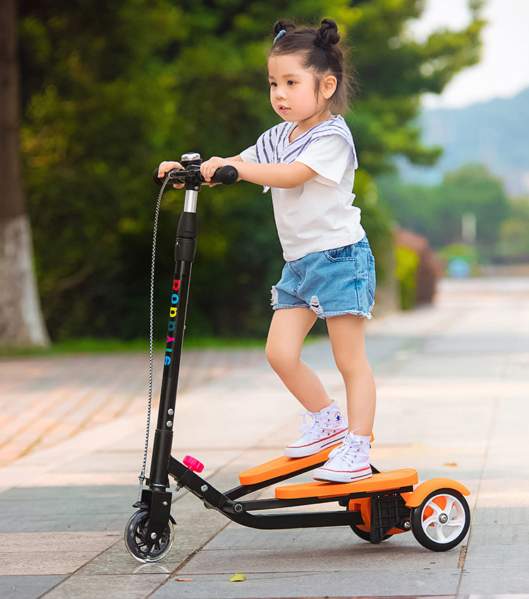 儿童脚踩双踏滑板车3-6-12岁折叠蛙式三轮剪刀车双翼滑滑车溜溜车详情11