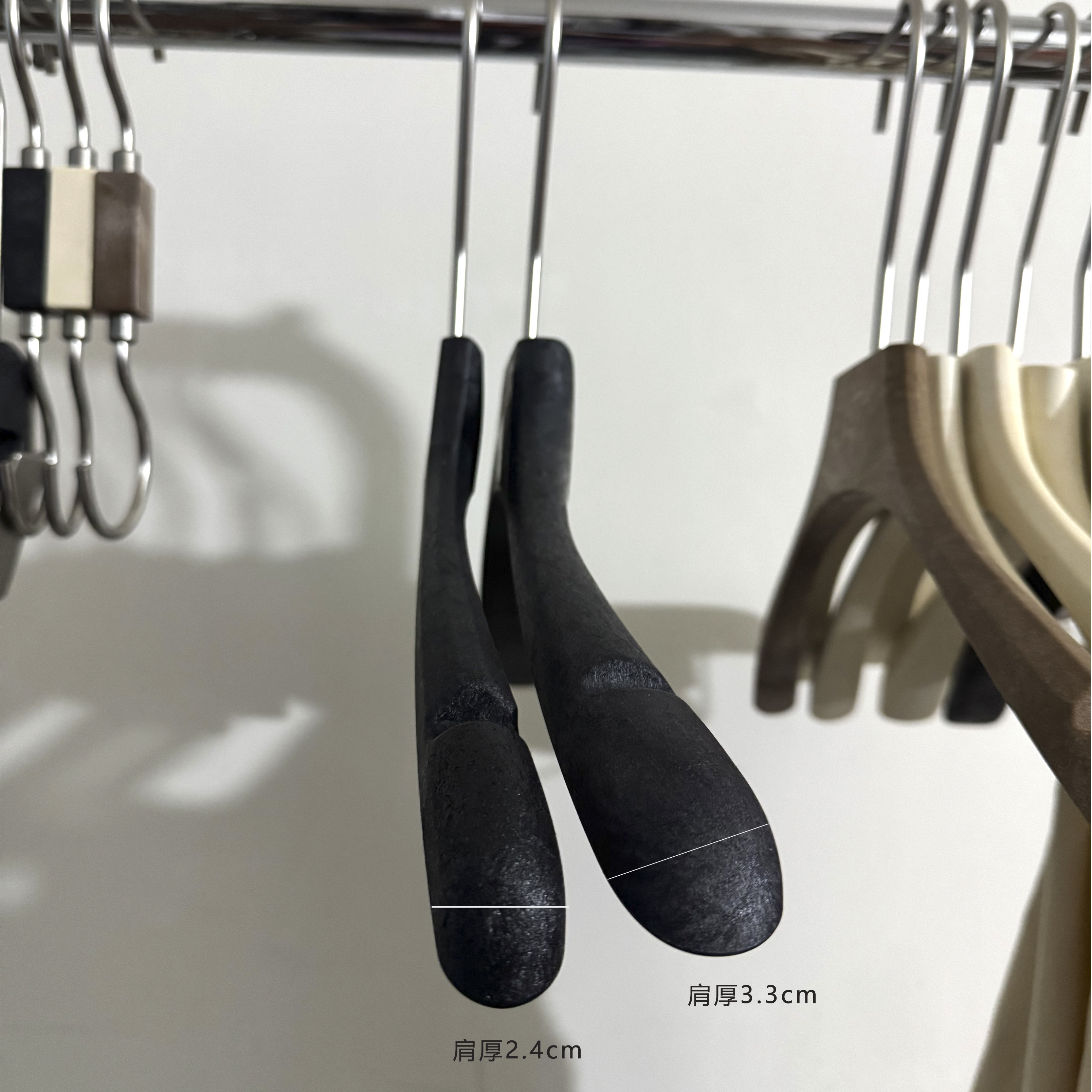 榉木衣架/拉毛布/儿童裤夹/手套/jk衣架白底实物图