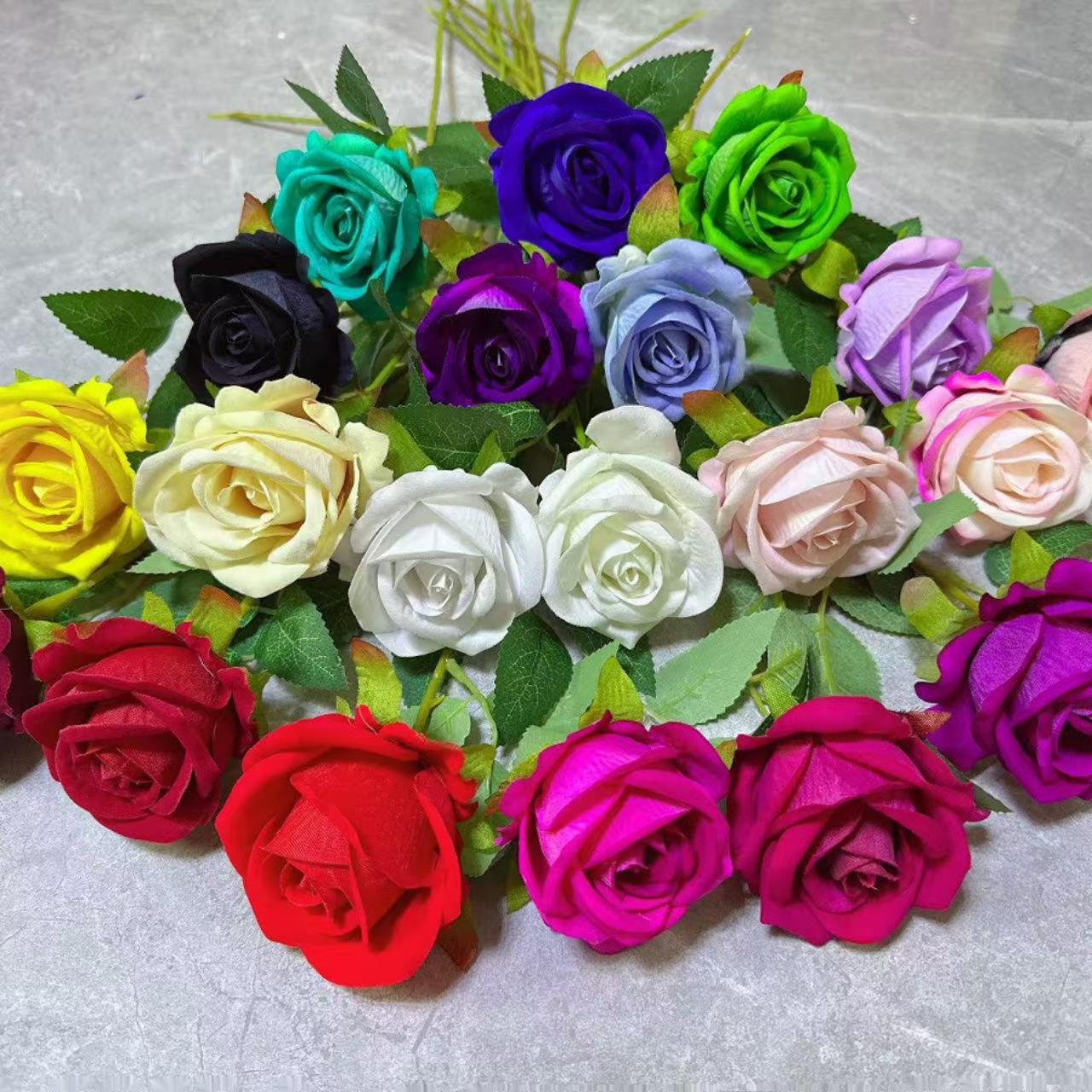 仿真花玫瑰花2025新品高档法兰绒玫瑰假花客厅婚礼装饰插花花艺