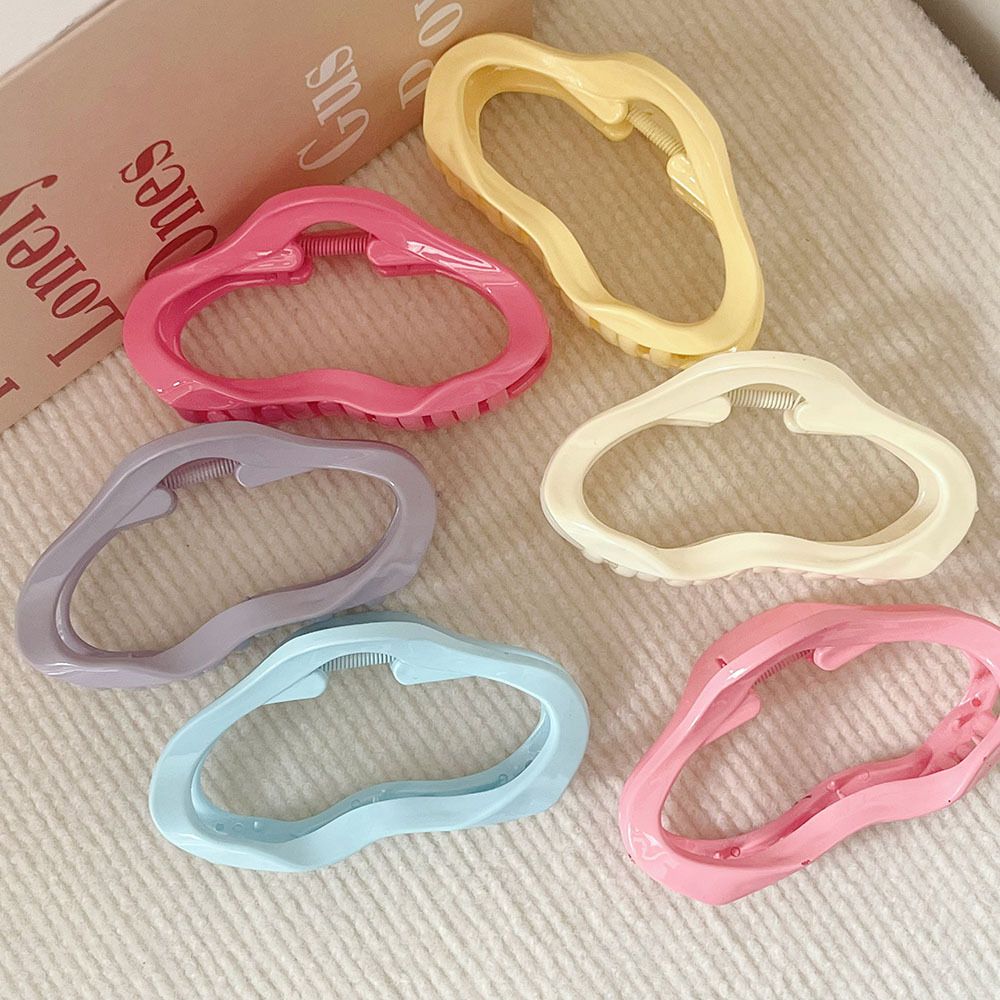 Candy-colored cloud grab clip, large shark clip headwear, women's back of the head hair clip, new popular style in 2025 Specification image