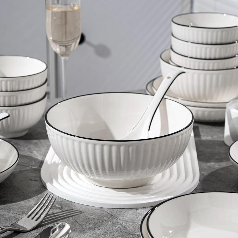 Vertical black line simple European-style underglaze color bowls, plates, face bowls, ceramic tableware, bowl and plate sets, DIY gifts Application Scenario