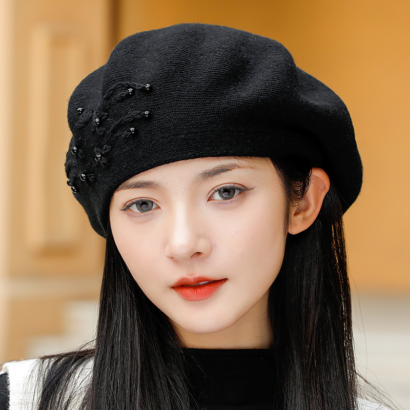 The best-selling women's autumn and winter knitted woolen hat is fashionable and stylish. The new winter warm women's beret Specification image