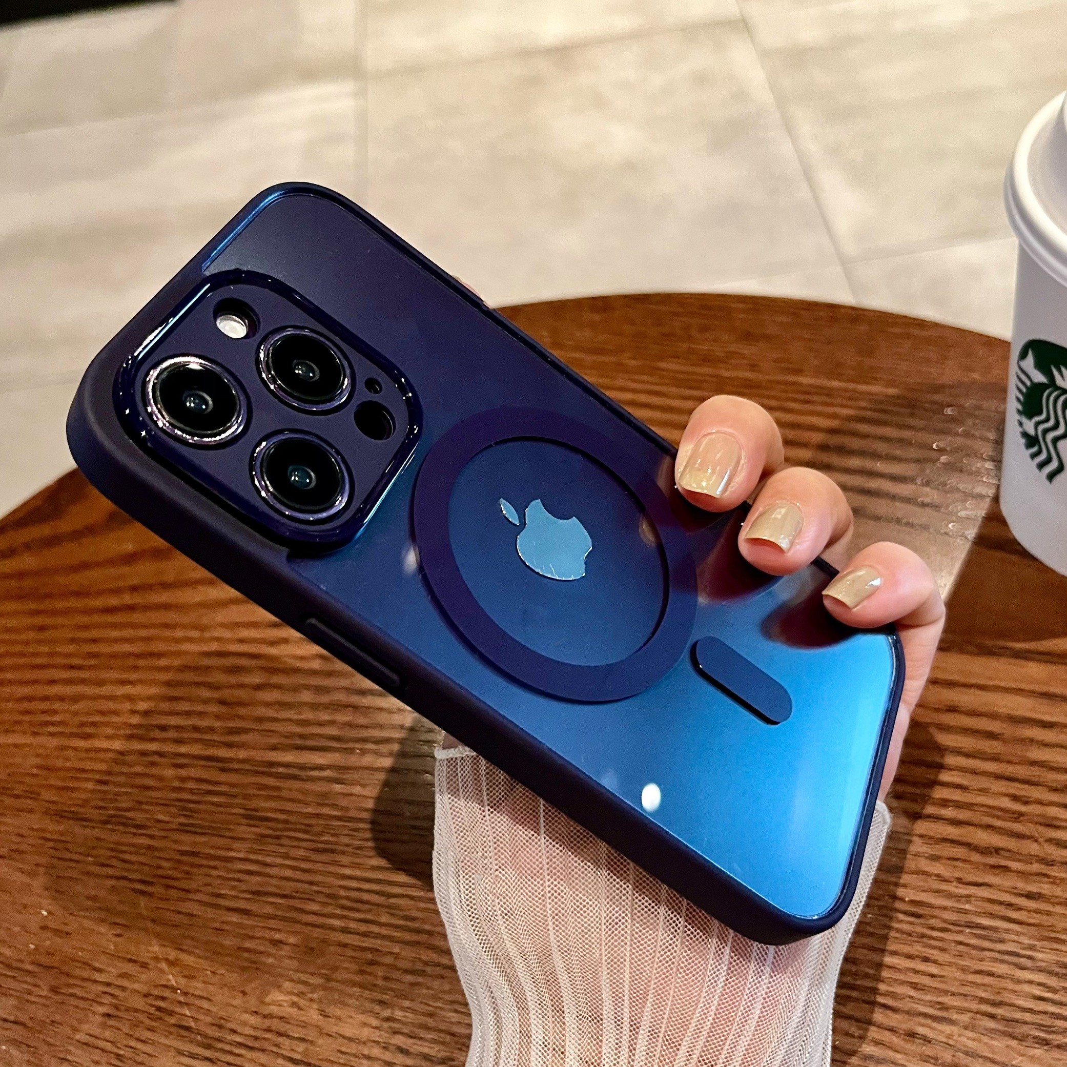 Macaron silicone magnetic charging is suitable for fine-hole acrylic iPhone16 phone cases and transparent hard cases for iPhone 15 pic 8