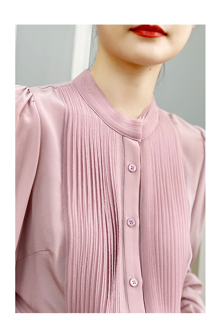 左左家 温柔气质重工风琴褶真丝衬衫女圆领气质灯笼袖桑蚕丝上衣详情2