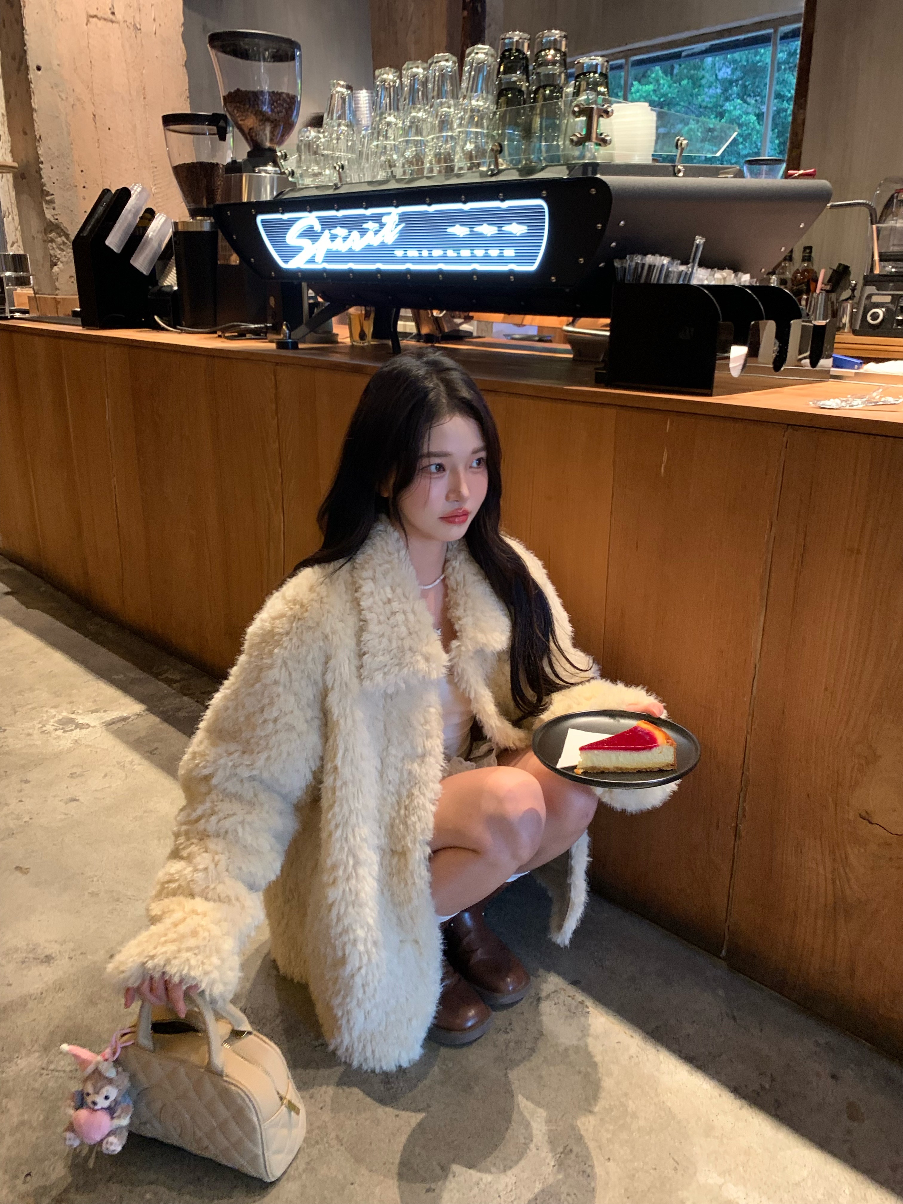 纸片人宽松V领泰迪绒羊剪绒环保皮草皮毛一体羊羔毛毛外套女秋冬详情1