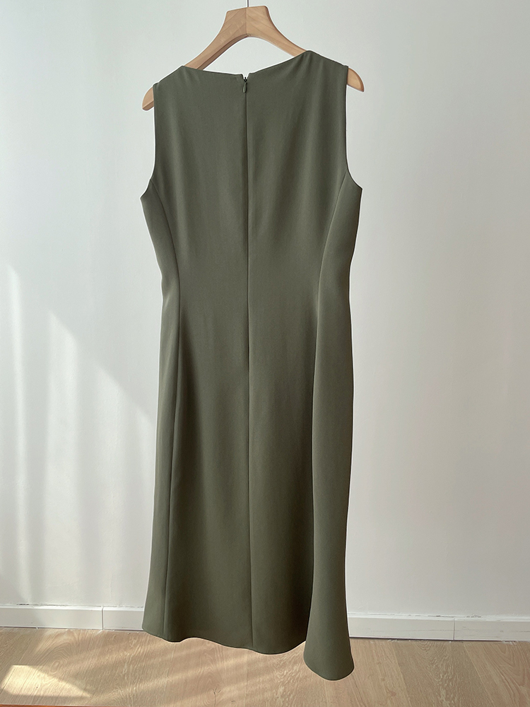 The*y acetate dress for spring and summer is a new style, fashionable and high-end sleeveless fishtail dress pic 16