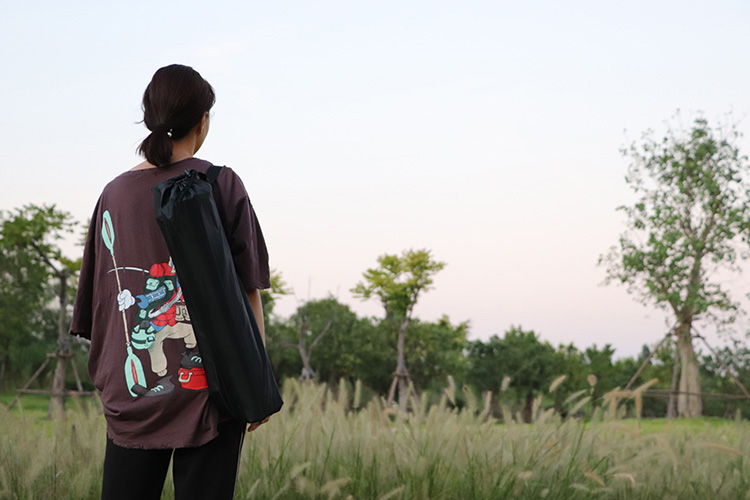 户外便携折叠桌子超轻摆摊桌简易休闲沙滩桌铝合金烧烤露营野餐桌1详情11