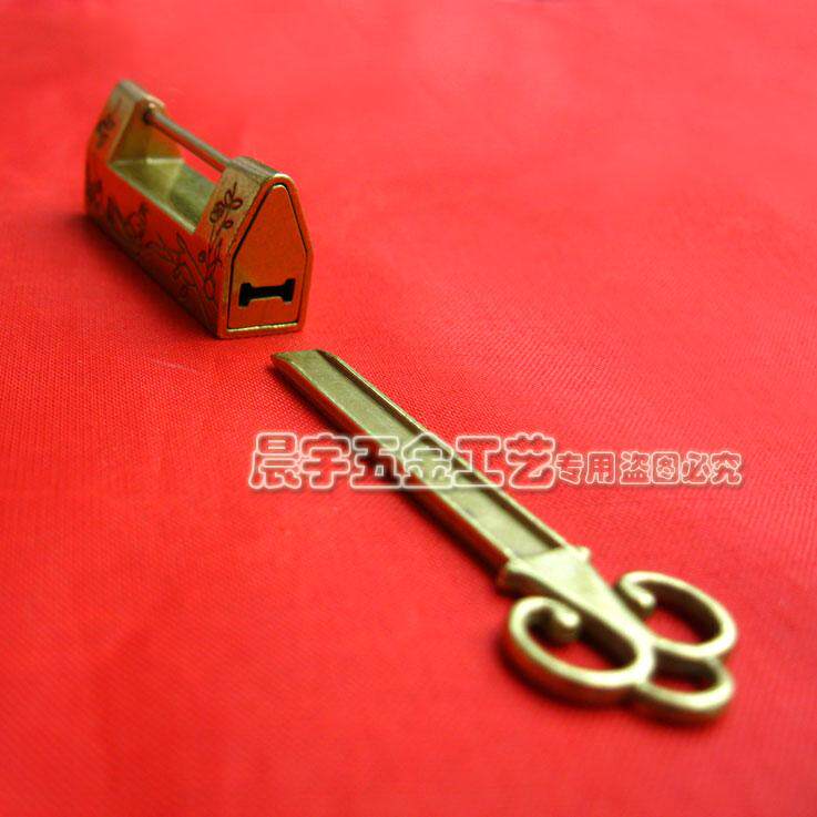 Bird lock, old-fashioned ancient-style lock, antique copper lock, Chinese-style lock, small bronze color mini aged retro lock, horizontal opening padlock pic 21