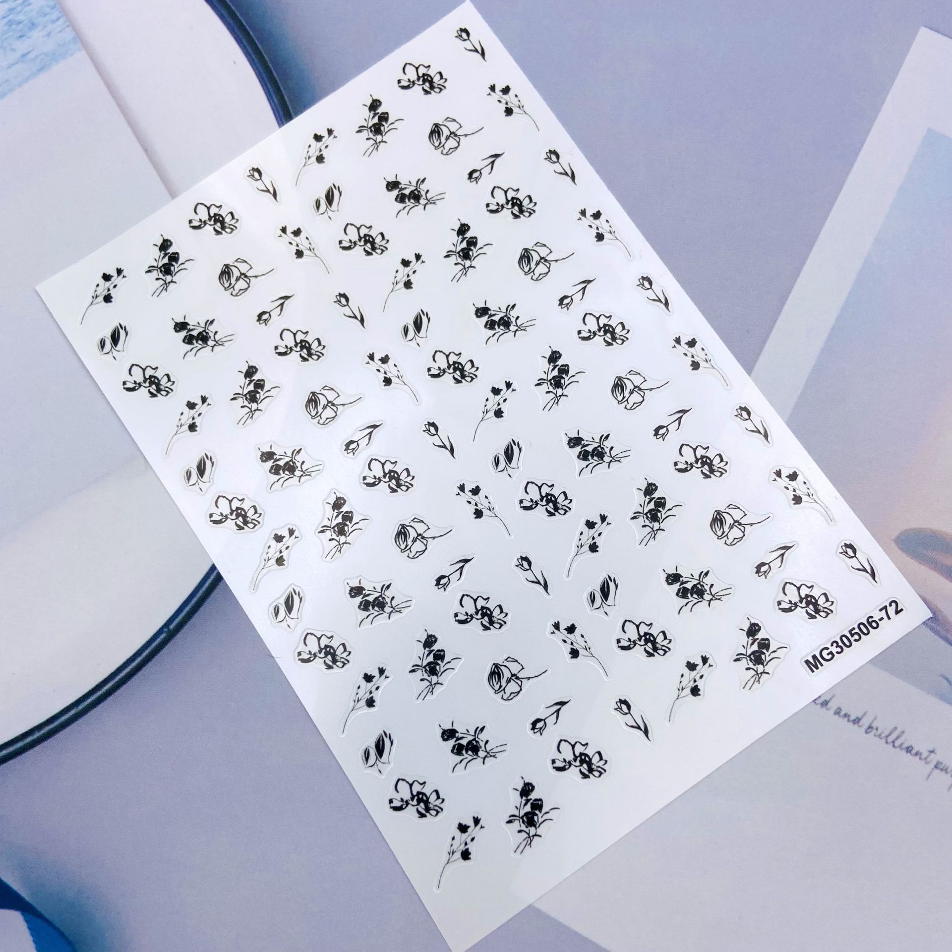 A new series of DIY Japanese-style synchronous thin and transparent back adhesive nail stickers with fresh and small floral patterns Application Scenario