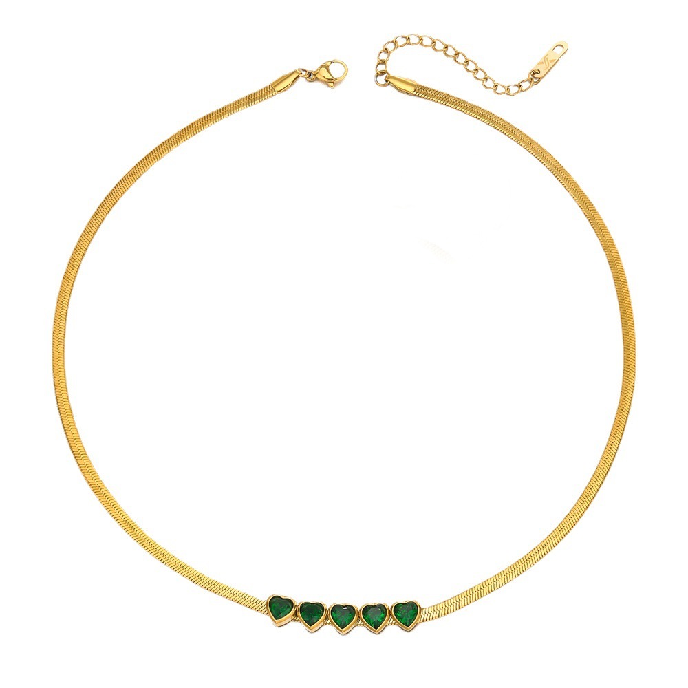 French antique emerald heart-shaped necklace set, a unique and fashionable European and American style with five heart-shaped snake bone chains Item Picture