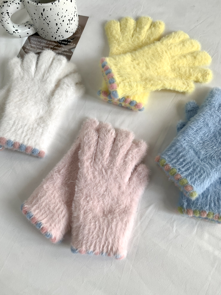 2025新款韩系可爱毛绒手套女冬季加厚保暖防寒露指可触屏手套学生详情3