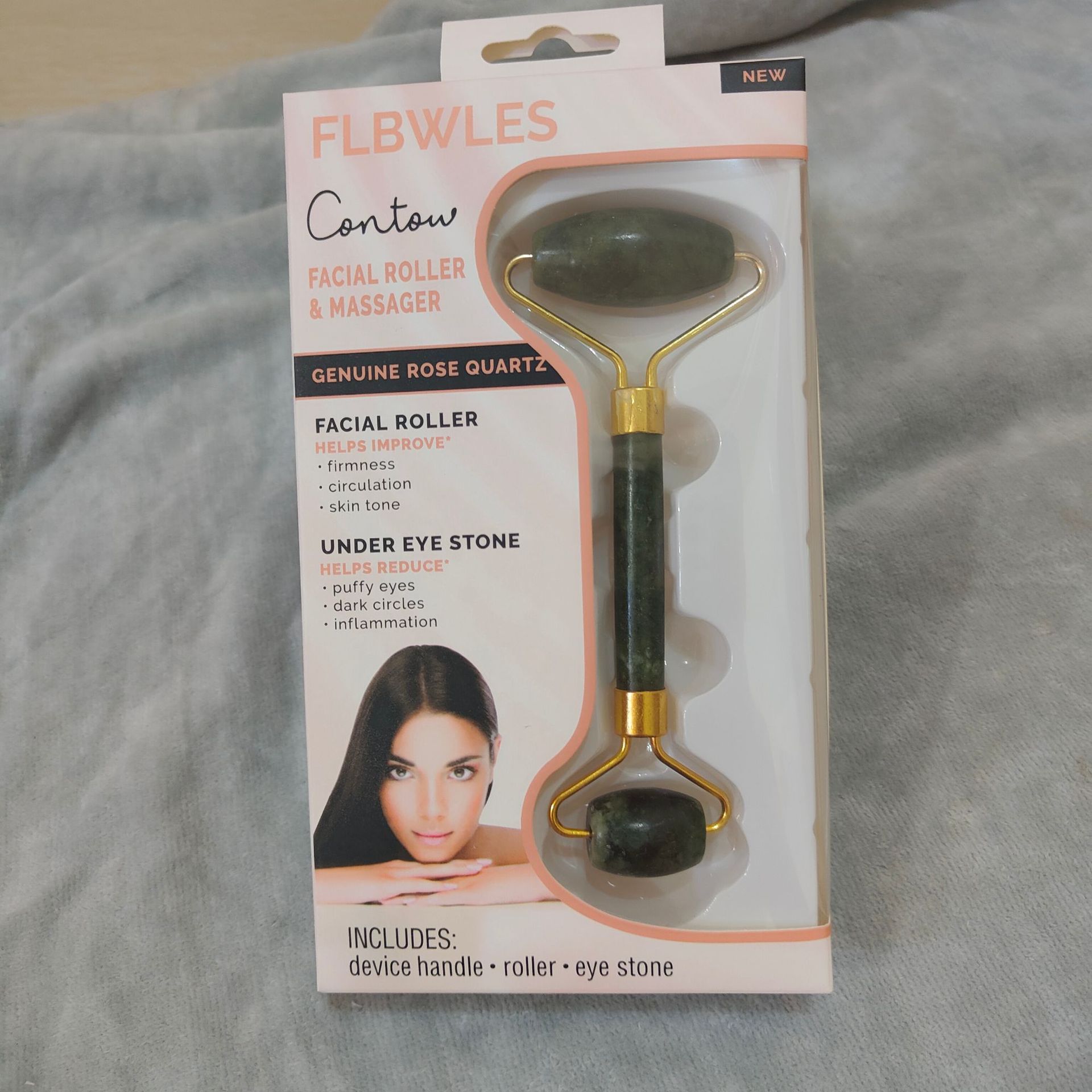 Facial massager, facial slimming device, roller jade lifting and firming magic tool, double chin reduction V-face scraper beauty device Application Scenario