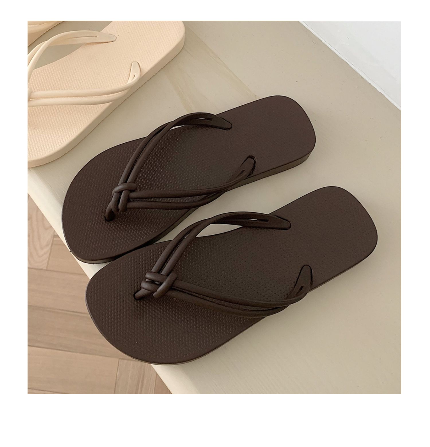 日式新款网红ins时尚休闲人字拖女夏外穿防滑洗澡夹脚凉拖鞋沙滩详情15